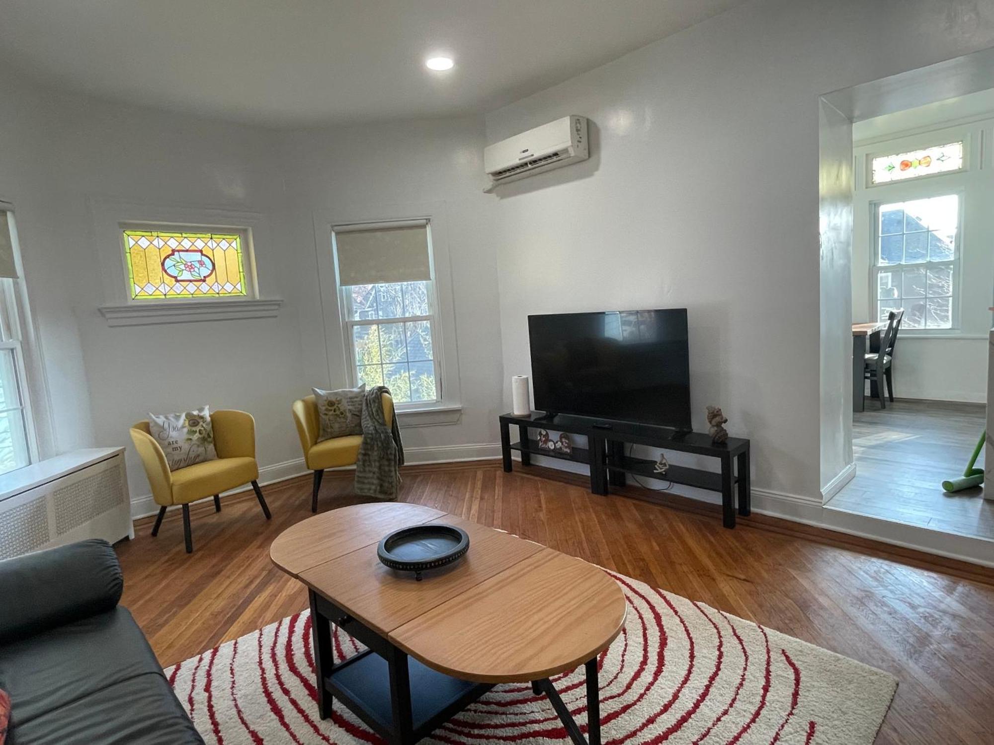 Gorgeous Victorian House!! Entire In Sam's * New York